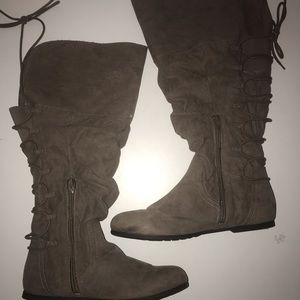 Cloudwalker by Avenue Womens Boots 11W